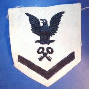 US NAVY RATING BADGE FOR APPRENTICE PETTY OFFICER STOREKEEPER