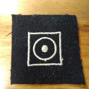 US NAVY SPECIALIST DISTINGUISHING MARK - RIFLE AND PISTOL EXPERT QUALIFICATION