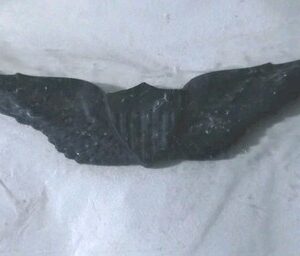 GENUINE New Vietnam Era U.S. ARMY BADGE AIRCRAFT CREWMAN Dtd 1969 BLACK METAL