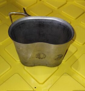 GENUINE US MILITARY CANTEEN CUP 1QT USGI STAINLESS HEAVY DUTY Dated 2005