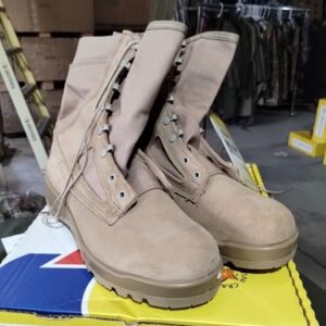 New In Box Hot Weather Belleville Army BOOTS Flame Resistant Tan Size 5 Wide