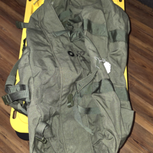 New, Military zipper duffle bag NSN 8465-01-604-6541 2 small holes 3/4" long #1