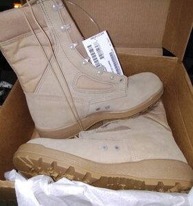 New US Military McRae Footwear Hot Weather Combat Boots Desert Tan 13 Reg NIB