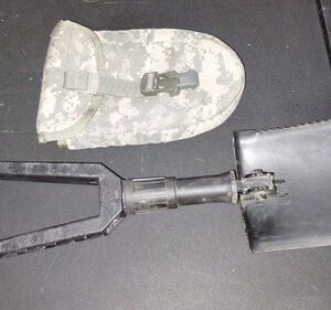 USGI Used Military GERBER E TOOL ENTRENCHING TOOL SHOVEL w NEW ACU COVER CARRIER