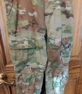 Used OCP Trousers Small Regular Multicam Army USGI 8415-01-623-4176